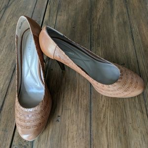 Andrew Geller leather tan heels